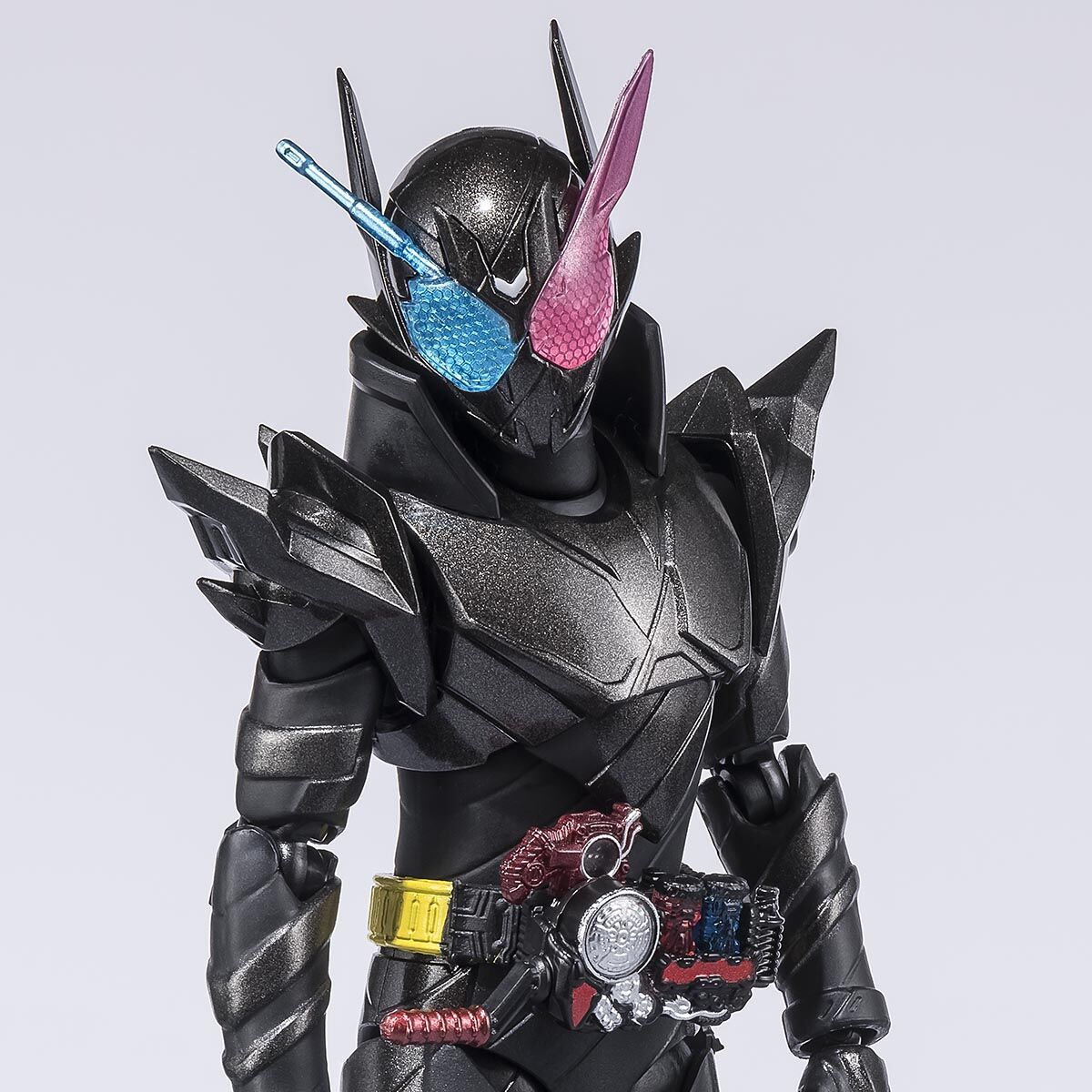 【未開封】仮面ライダービルド ラビットタンクハザードフォーム 01.png
